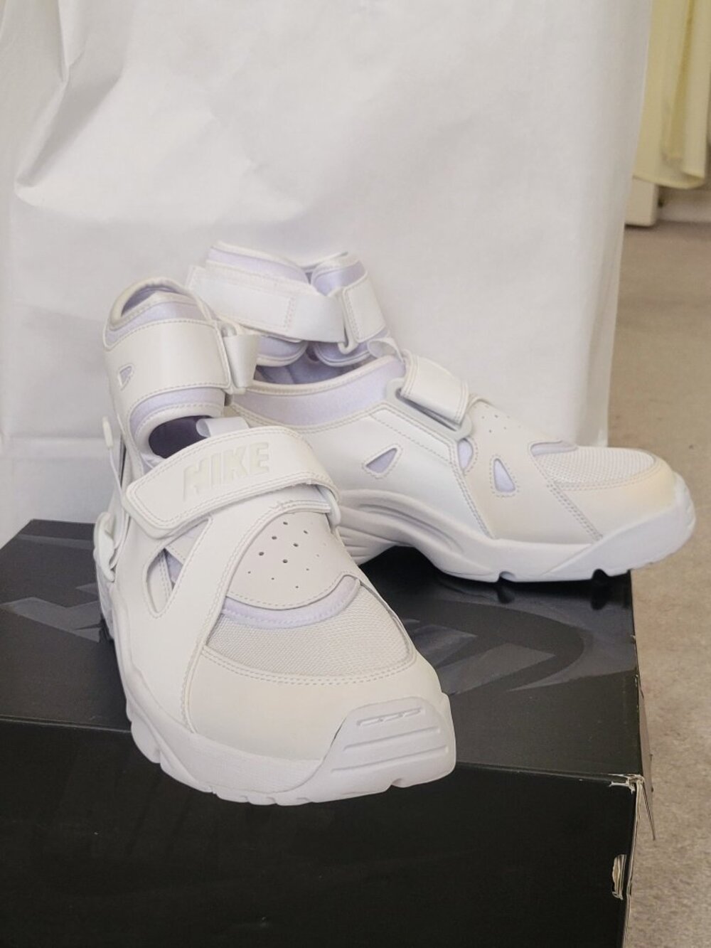 BRAND NEW IN BOX Comme des Garcons x Nike Air Carnivore
